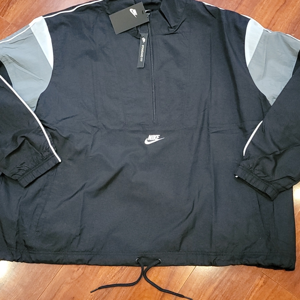 **SOLD** NWT plus size 2X Nike 1/2 zip pullover - Picture 4 of 10